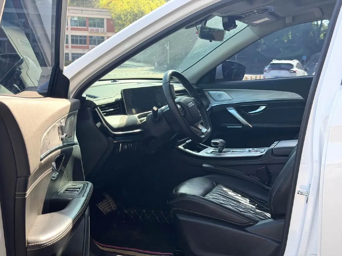 2023 ChangAn Oshan X7 Plus 1.5T 188HP L4 7DCT,autocango,china used car exporter,china ev exporter,chinese used car exporter,chinese used ev exporter