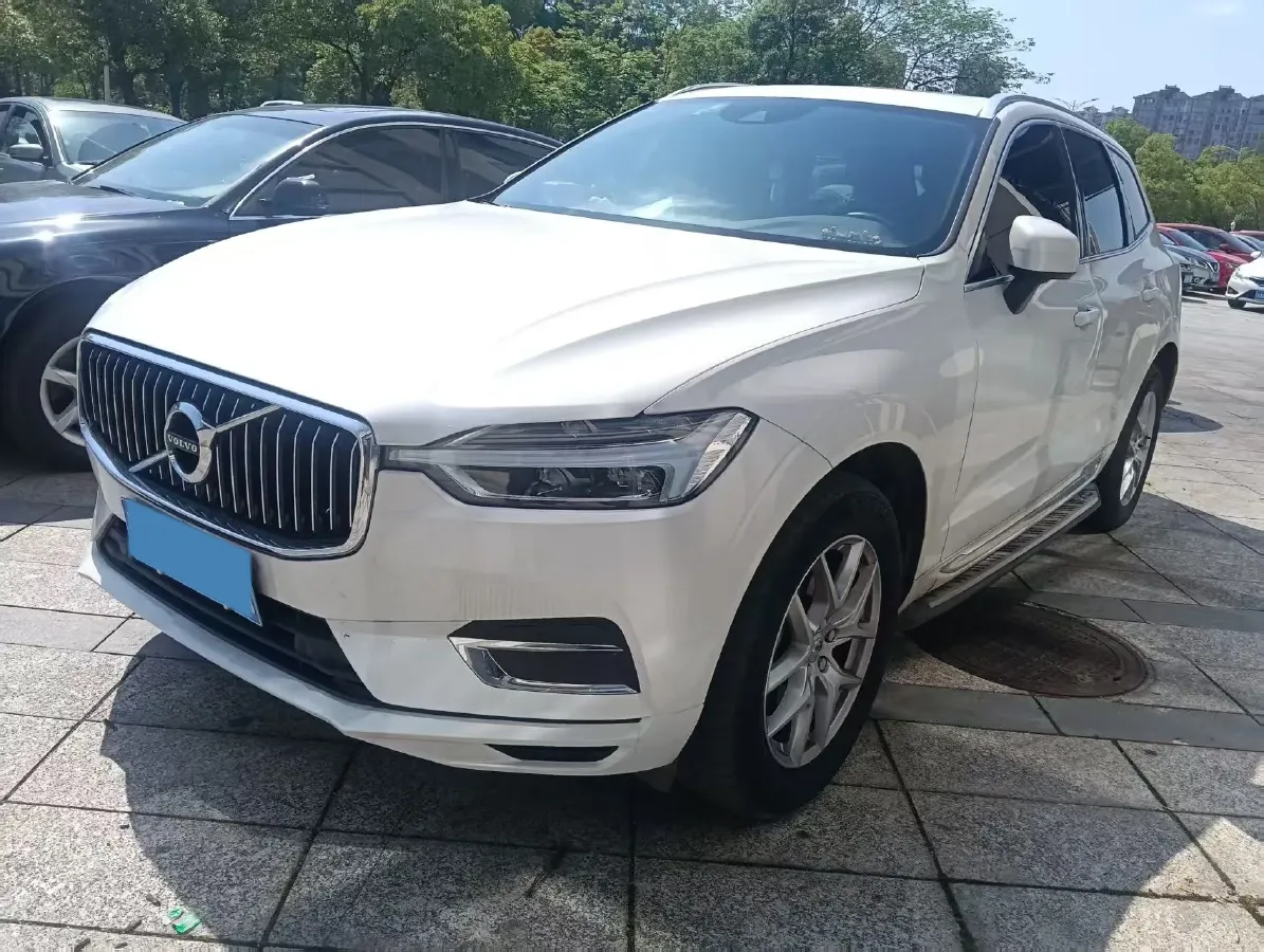 2020 Volvo XC60 2.0T 254HP L4 8AT,autocango,china used car exporter,china ev exporter,chinese used car exporter,chinese used ev exporter