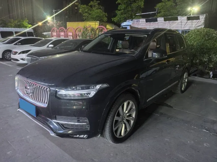 2019 Volvo XC90 2.0T 320HP L4 8AT,autocango,china used car exporter,china ev exporter,chinese used car exporter,chinese used ev exporter