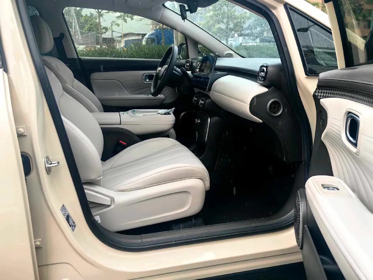 2025 Aion AION UT BEV 44.257/44.12/44.133KWH,autocango,china used car exporter,china ev exporter,chinese used car exporter,chinese used ev exporter