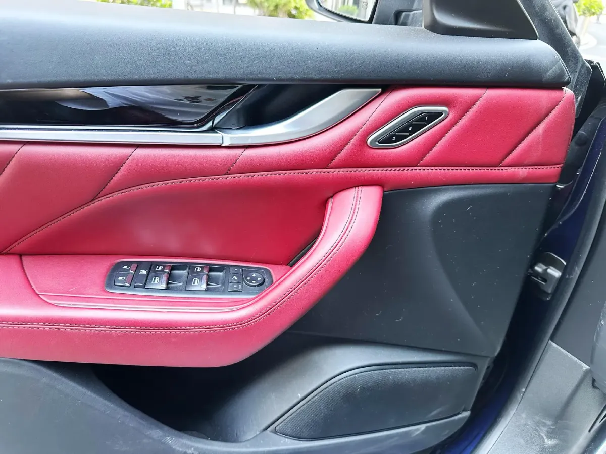 2019 Maserati Levante 3.0T 350HP V6 8AT,autocango,china used car exporter,china ev exporter,chinese used car exporter,chinese used ev exporter