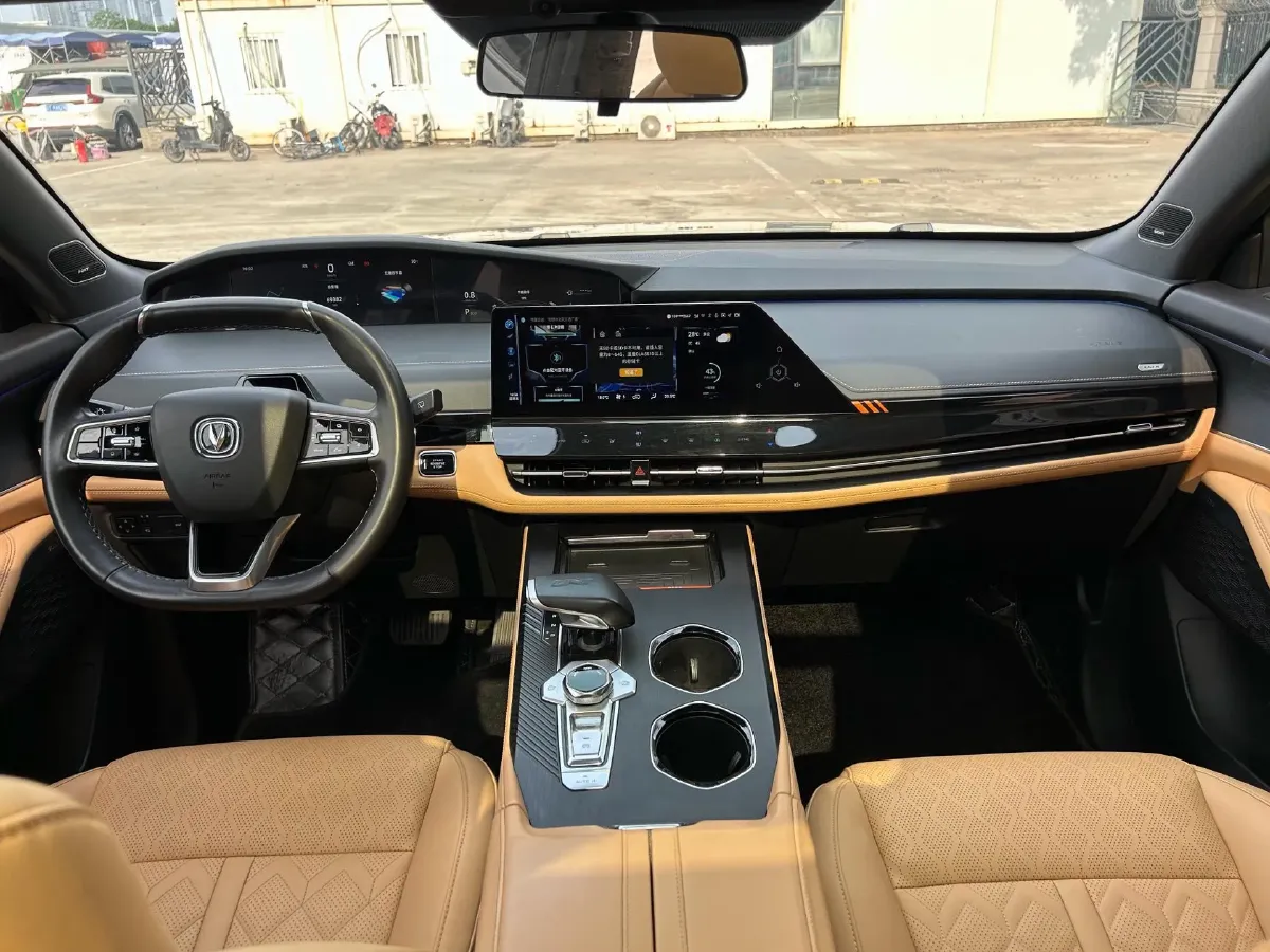 2021 ChangAn UNI-K 2.0T 233HP L4 8AT,autocango,china used car exporter,china ev exporter,chinese used car exporter,chinese used ev exporter