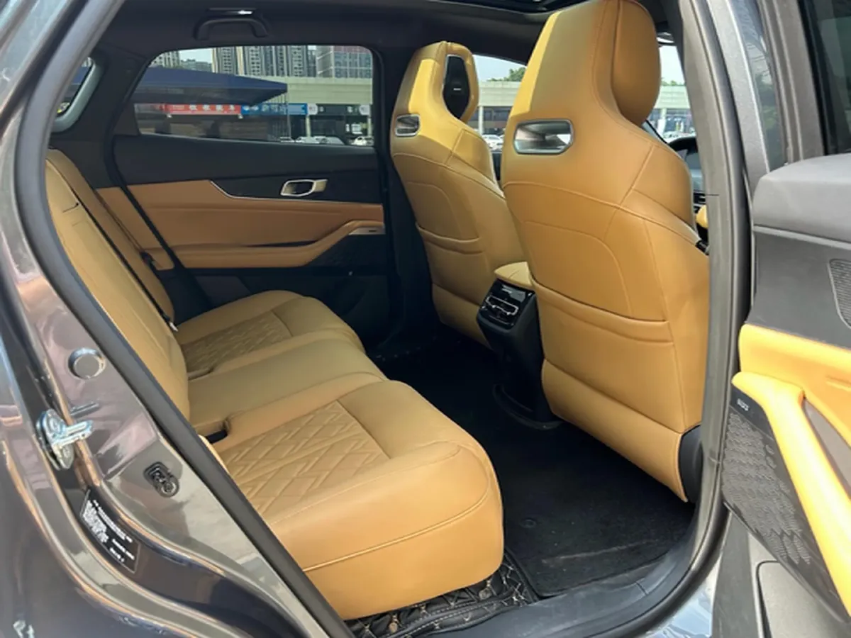 2021 ChangAn UNI-K 2.0T 233HP L4 8AT,autocango,china used car exporter,china ev exporter,chinese used car exporter,chinese used ev exporter
