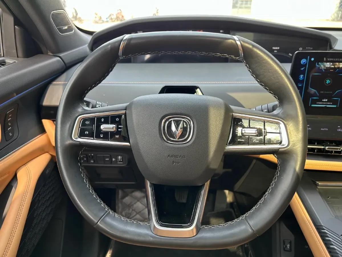 2021 ChangAn UNI-K 2.0T 233HP L4 8AT,autocango,china used car exporter,china ev exporter,chinese used car exporter,chinese used ev exporter