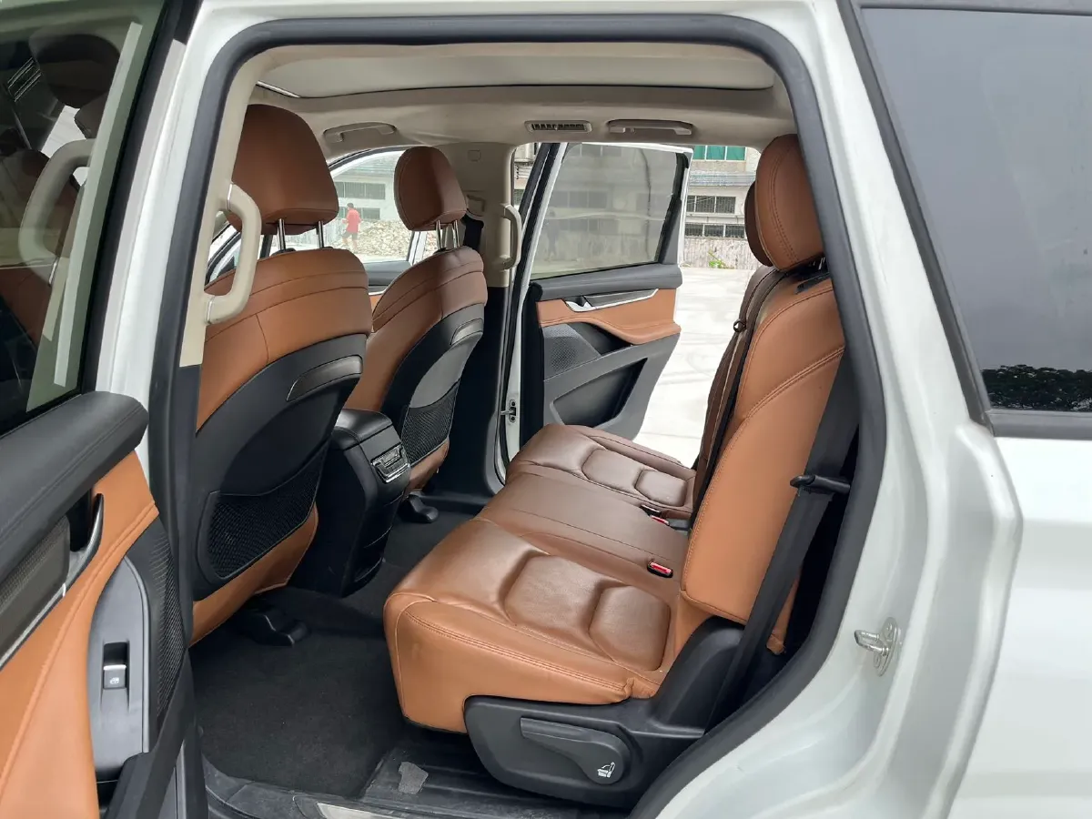2017 MAXUS D90 2.0T 224HP L4 6AT,autocango,china used car exporter,china ev exporter,chinese used car exporter,chinese used ev exporter