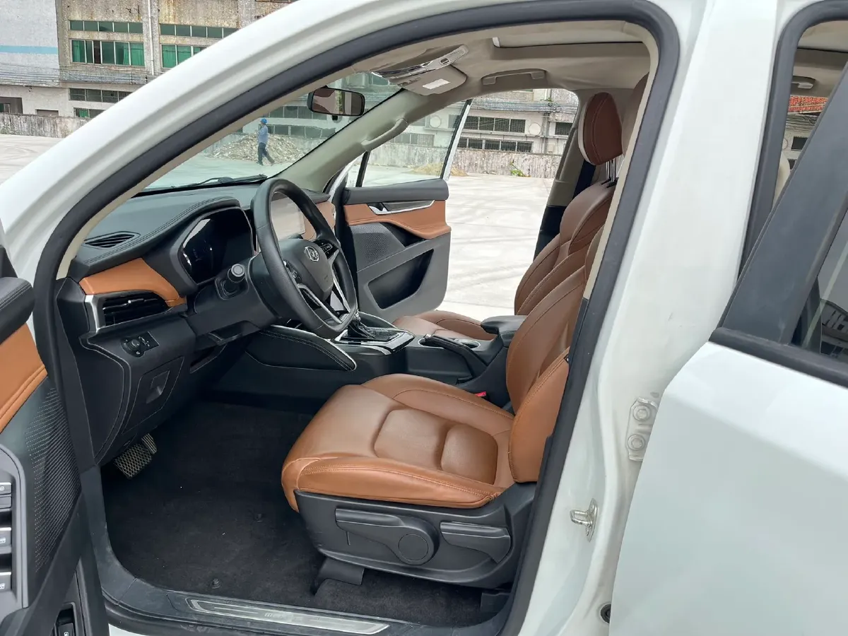 2017 MAXUS D90 2.0T 224HP L4 6AT,autocango,china used car exporter,china ev exporter,chinese used car exporter,chinese used ev exporter