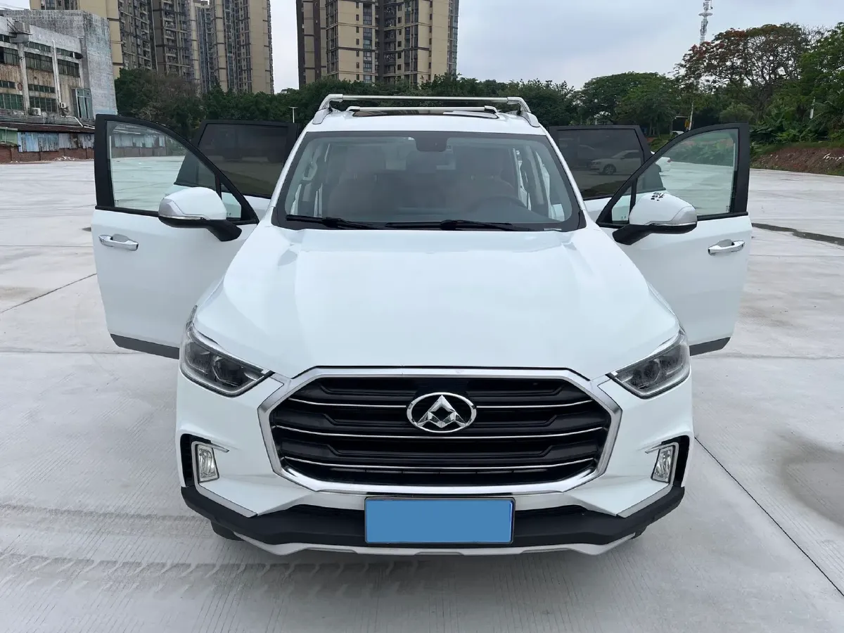 2017 MAXUS D90 2.0T 224HP L4 6AT,autocango,china used car exporter,china ev exporter,chinese used car exporter,chinese used ev exporter