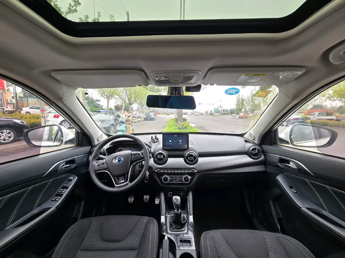 2018 BAIC ChangHe Q35 1.5L 116HP L4 5MT,autocango,china used car exporter,china ev exporter,chinese used car exporter,chinese used ev exporter