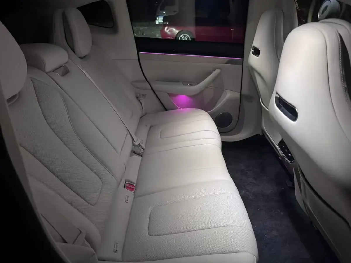 2025 Luxeed R7 REEV 156HP REEV 37KWH,autocango,china used car exporter,china ev exporter,chinese used car exporter,chinese used ev exporter