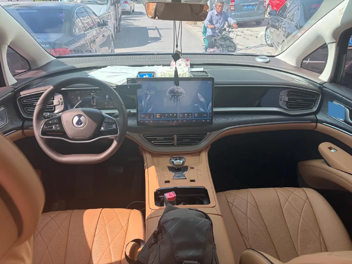 2024 Denza D9 1.5T 139HP L4 E-CVT PHEV 40KWH,autocango,china used car exporter,china ev exporter,chinese used car exporter,chinese used ev exporter
