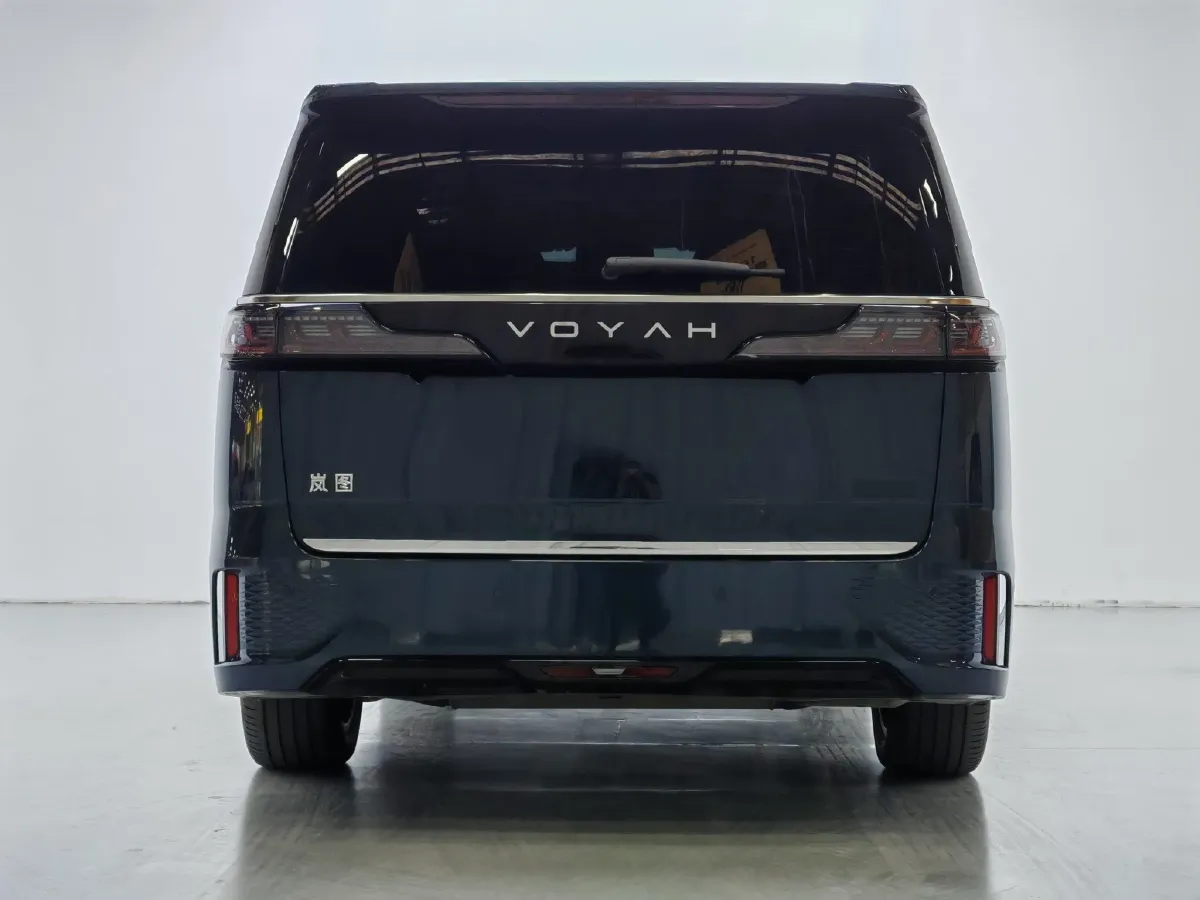 2025 Voyah Dream 1.5T 150HP L4 PHEV 41.7KWH,autocango,china used car exporter,china ev exporter,chinese used car exporter,chinese used ev exporter
