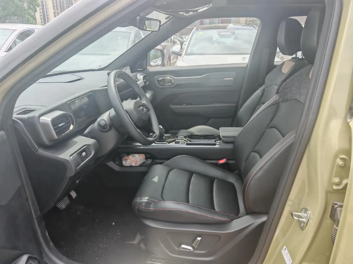 2025 Geely Cowboy 1.5T 181HP L4 7DCT,autocango,china used car exporter,china ev exporter,chinese used car exporter,chinese used ev exporter