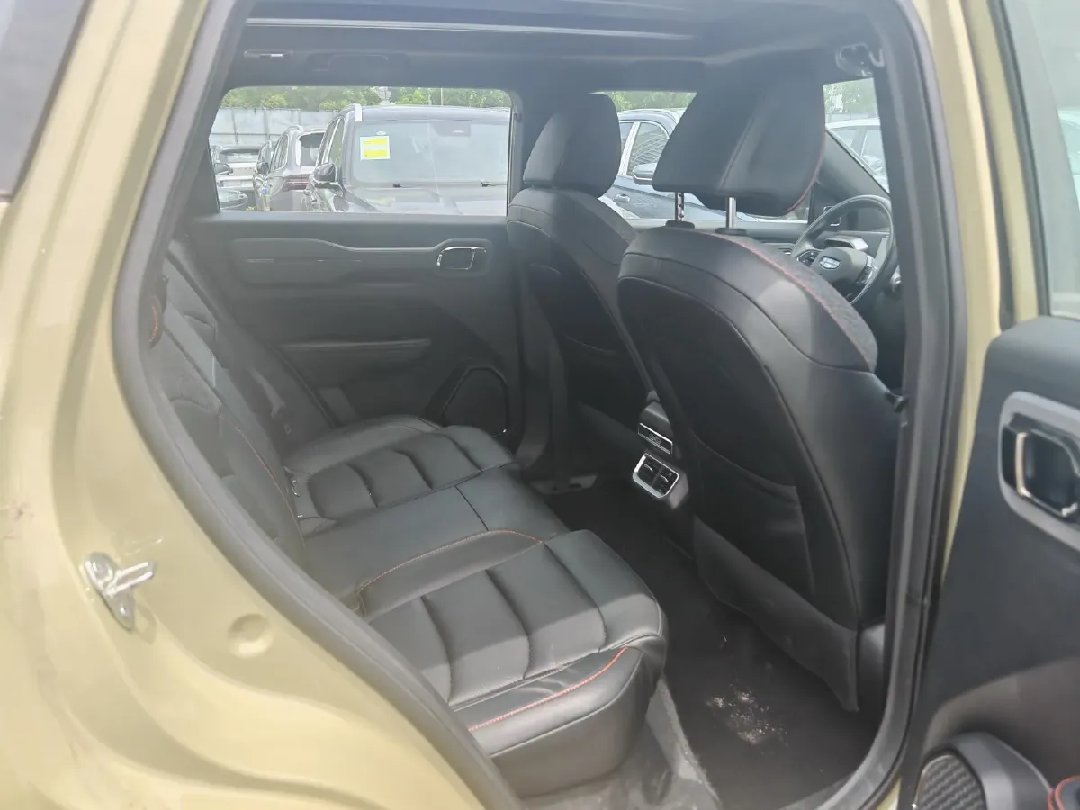 2025 Geely Cowboy 1.5T 181HP L4 7DCT,autocango,china used car exporter,china ev exporter,chinese used car exporter,chinese used ev exporter