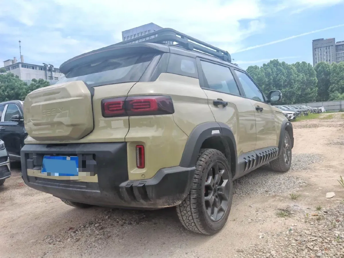 2025 Geely Cowboy 1.5T 181HP L4 7DCT,autocango,china used car exporter,china ev exporter,chinese used car exporter,chinese used ev exporter