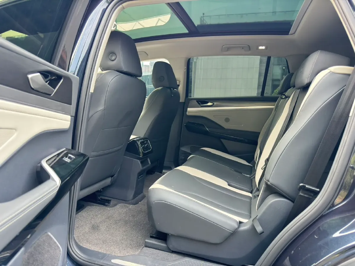 2021 Volkswagen ID.6 Crozz BEV 84.8KWH,autocango,china used car exporter,china ev exporter,chinese used car exporter,chinese used ev exporter