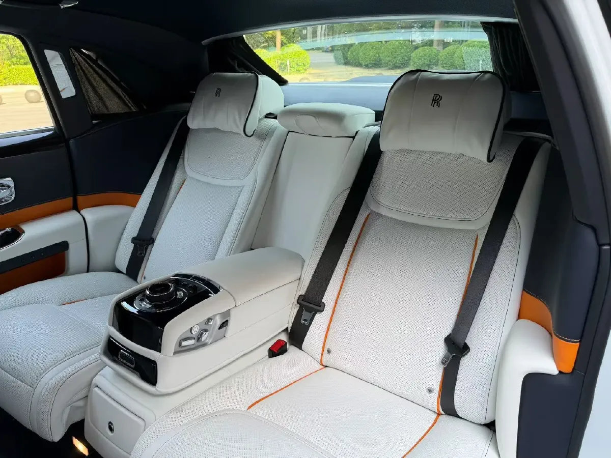2018 Rolls-Royce Ghost 6.6T 571HP V12 8AT,autocango,china used car exporter,china ev exporter,chinese used car exporter,chinese used ev exporter