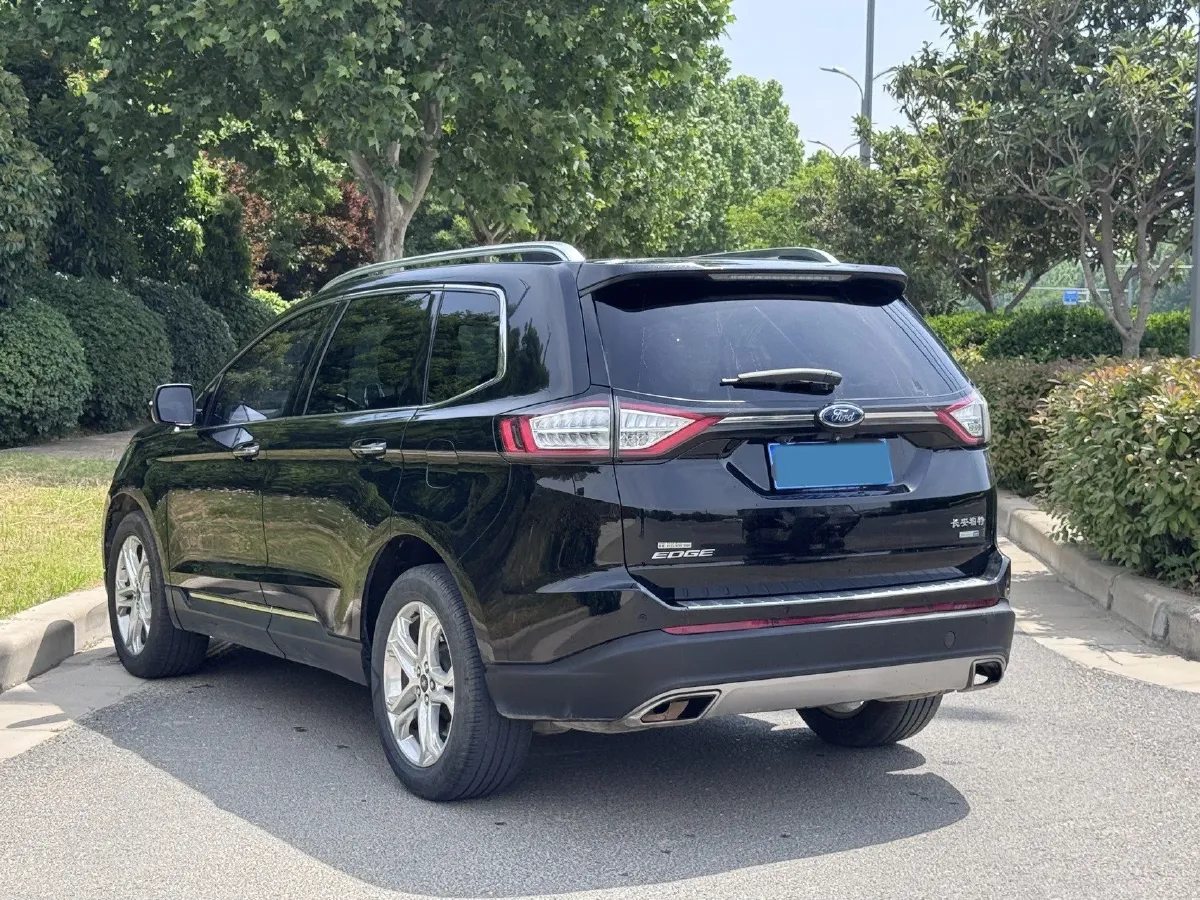 2018 Ford Edge 2.0T 245HP L4 6AT,autocango,china used car exporter,china ev exporter,chinese used car exporter,chinese used ev exporter
