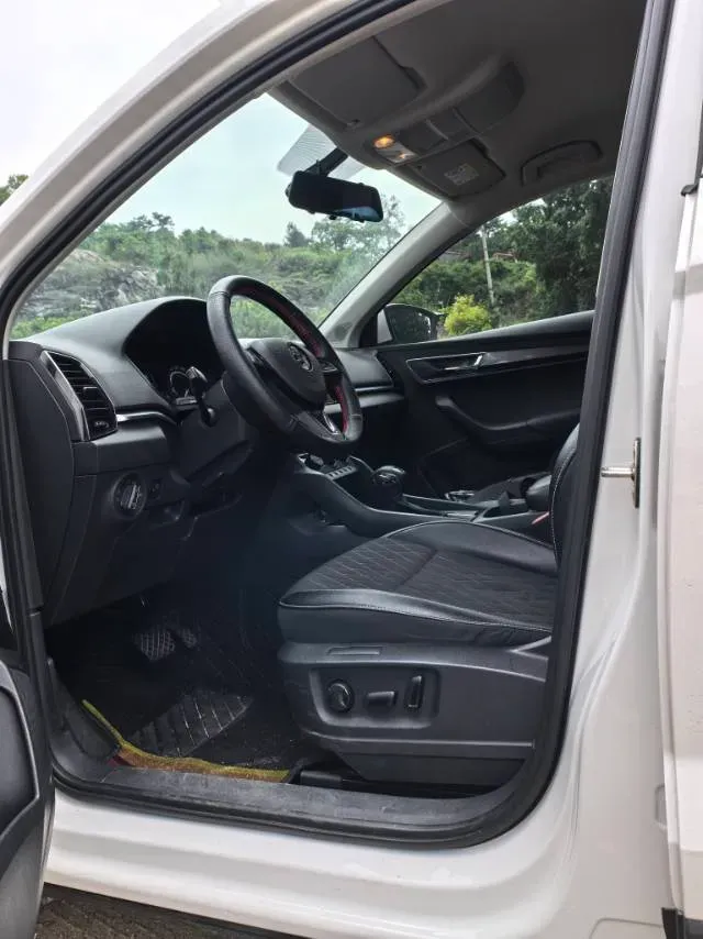2020 Skoda Karoq 1.4T 150HP L4 7DCT,autocango,china used car exporter,china ev exporter,chinese used car exporter,chinese used ev exporter