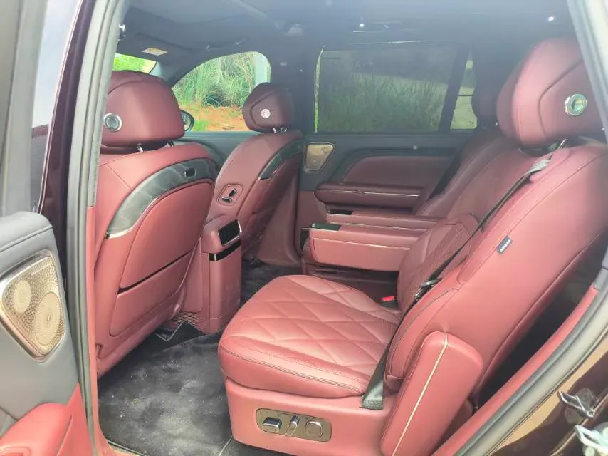 2026 Voyah TaiShan 1.5T 150HP L4 PHEV,autocango,china used car exporter,china ev exporter,chinese used car exporter,chinese used ev exporter