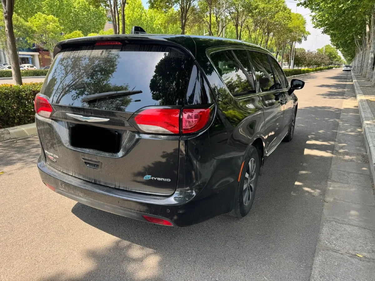 2018 Chrysler Pacifica 3.6L 245HP V6 E-CVT PHEV 16KWH,autocango,china used car exporter,china ev exporter,chinese used car exporter,chinese used ev exporter