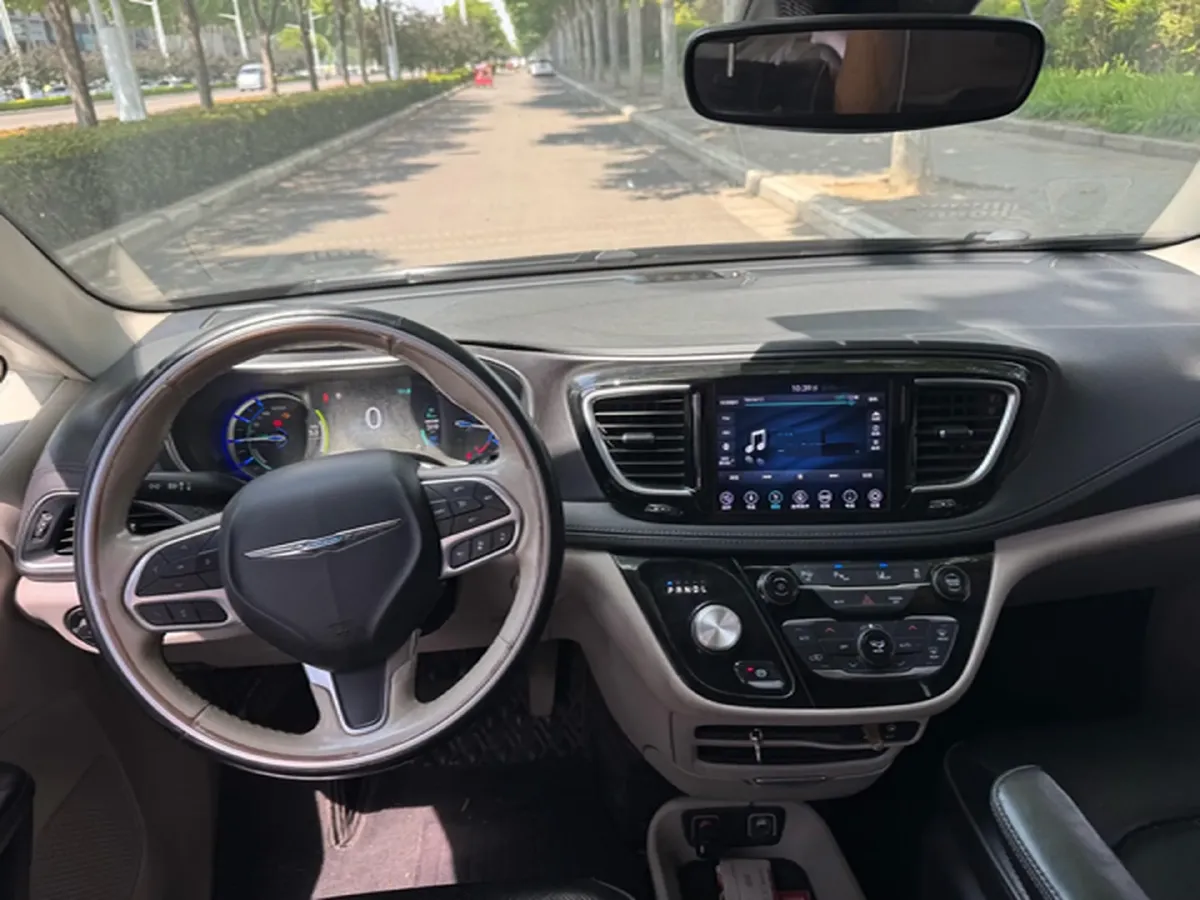 2018 Chrysler Pacifica 3.6L 245HP V6 E-CVT PHEV 16KWH,autocango,china used car exporter,china ev exporter,chinese used car exporter,chinese used ev exporter