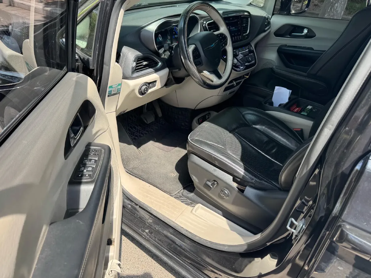 2018 Chrysler Pacifica 3.6L 245HP V6 E-CVT PHEV 16KWH,autocango,china used car exporter,china ev exporter,chinese used car exporter,chinese used ev exporter