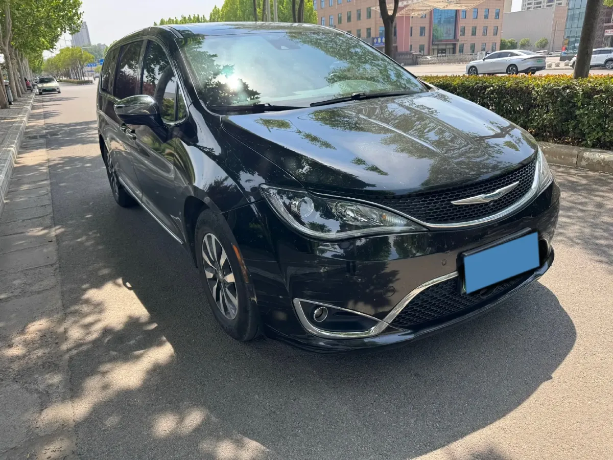 2018 Chrysler Pacifica 3.6L 245HP V6 E-CVT PHEV 16KWH,autocango,china used car exporter,china ev exporter,chinese used car exporter,chinese used ev exporter