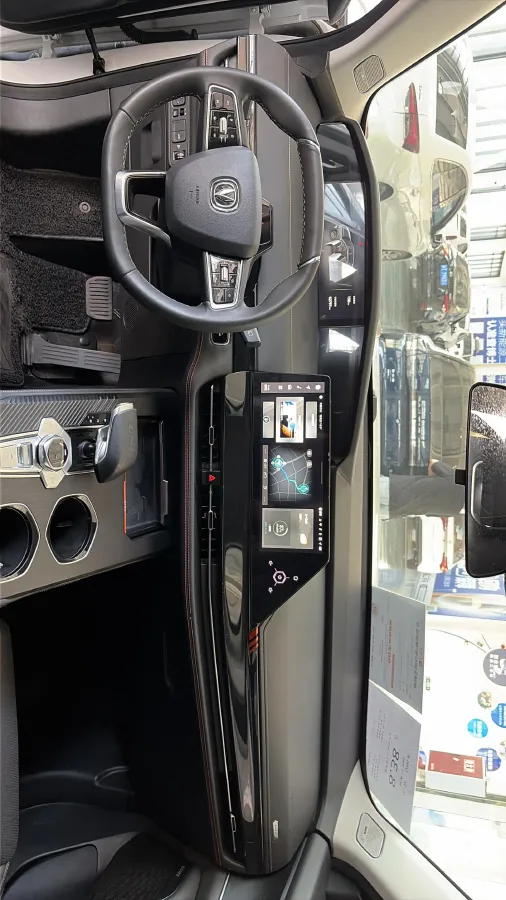 2021 ChangAn UNI-K 2.0T 233HP L4 8AT,autocango,china used car exporter,china ev exporter,chinese used car exporter,chinese used ev exporter