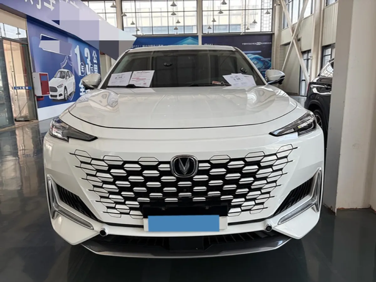 2021 ChangAn UNI-K 2.0T 233HP L4 8AT,autocango,china used car exporter,china ev exporter,chinese used car exporter,chinese used ev exporter