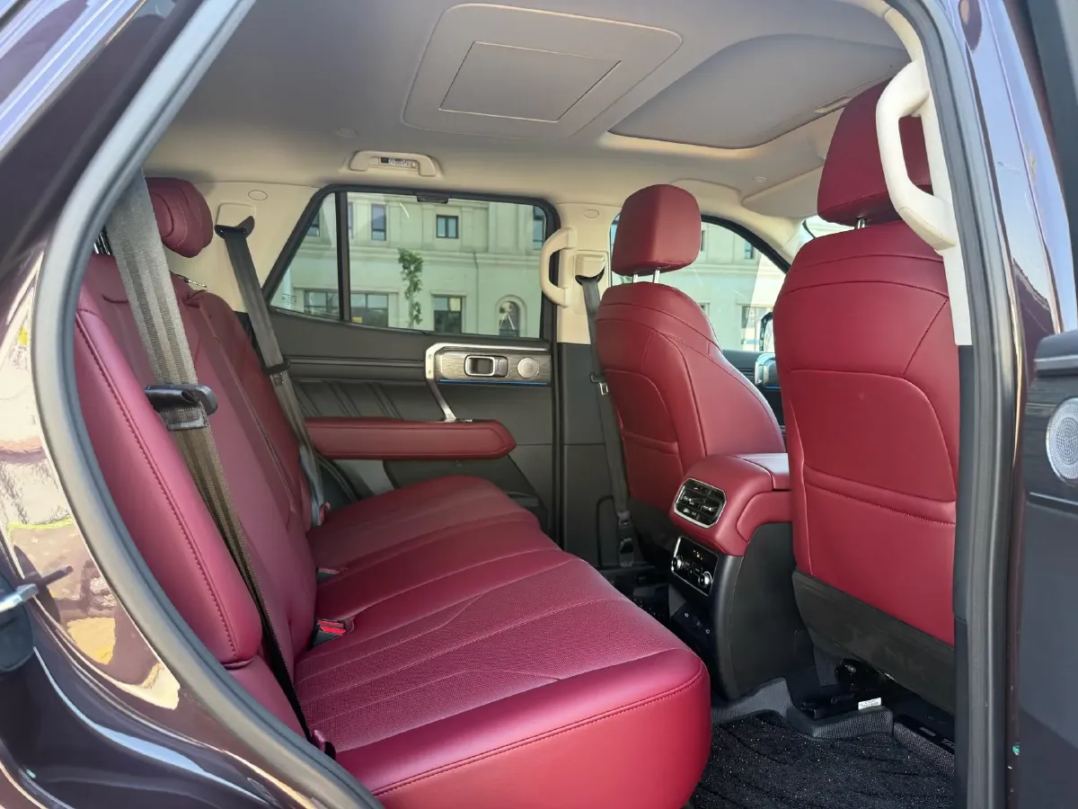 2026 Tank 400 2.0T 252HP L4 9AT PHEV,autocango,china used car exporter,china ev exporter,chinese used car exporter,chinese used ev exporter