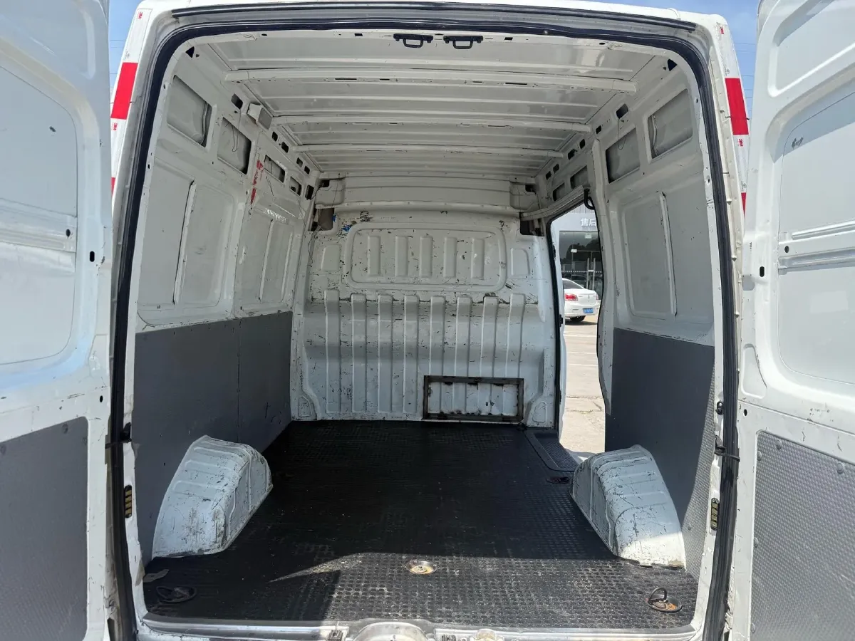 2023 Iveco JuXing 2.0T 126HP L4 6MT,autocango,china used car exporter,china ev exporter,chinese used car exporter,chinese used ev exporter