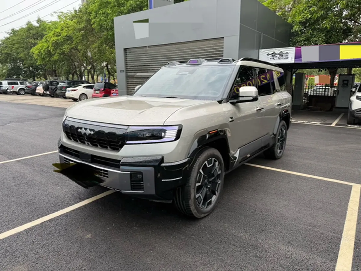 2025 FangChengBao Bao 8 2.0T 245HP L4 E-CVT PHEV 36.8KWH,autocango,china used car exporter,china ev exporter,chinese used car exporter,chinese used ev exporter