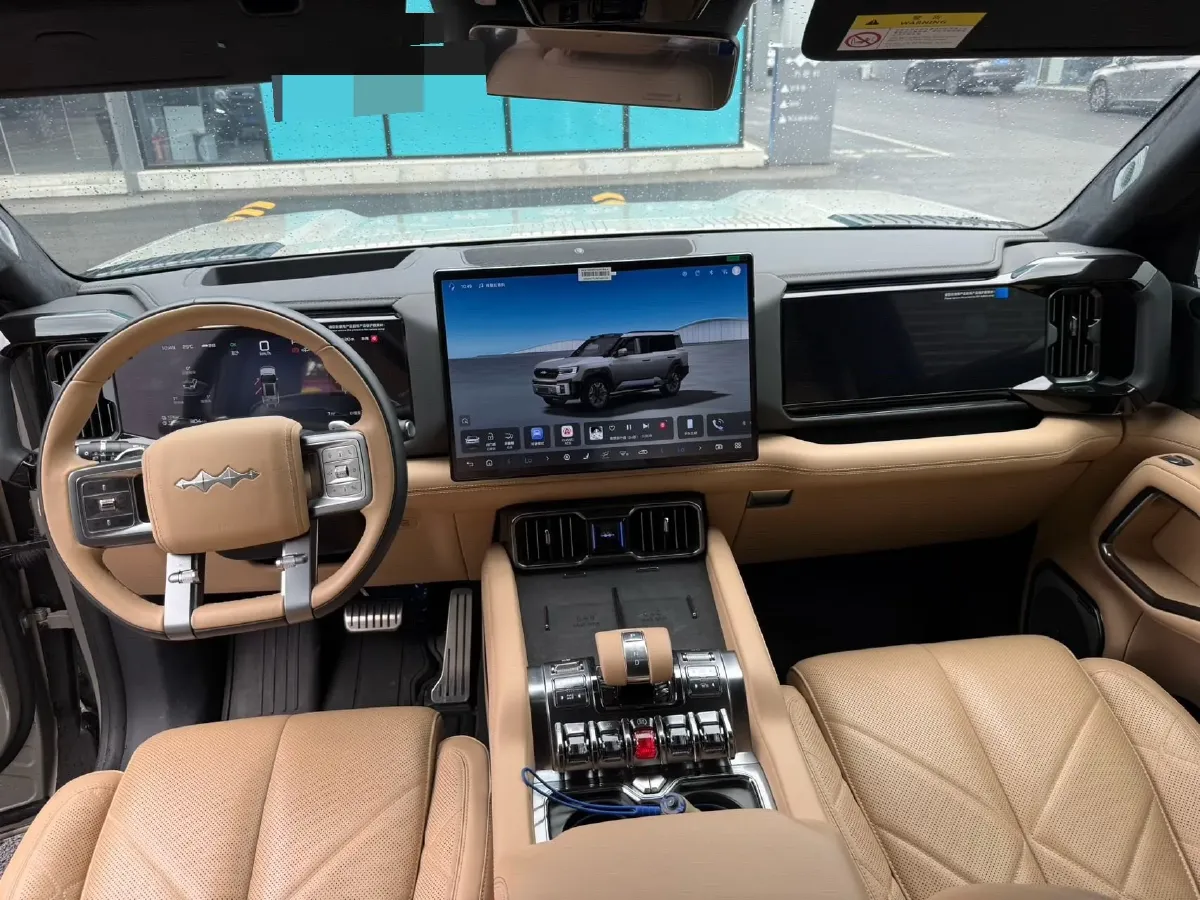 2025 FangChengBao Bao 8 2.0T 245HP L4 E-CVT PHEV 36.8KWH,autocango,china used car exporter,china ev exporter,chinese used car exporter,chinese used ev exporter