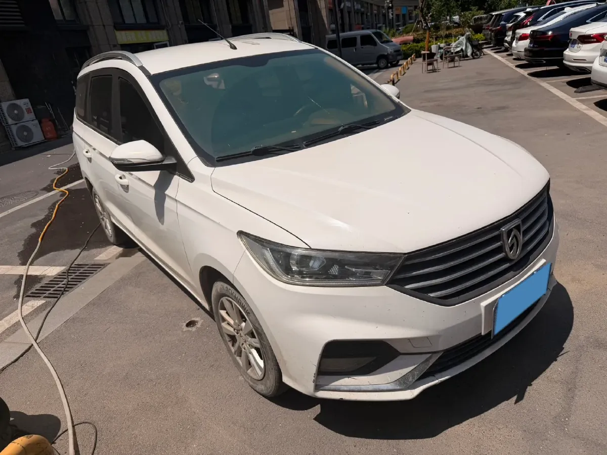 2018 BaoJun 360 1.5L 112HP L4 6MT,autocango,china used car exporter,china ev exporter,chinese used car exporter,chinese used ev exporter