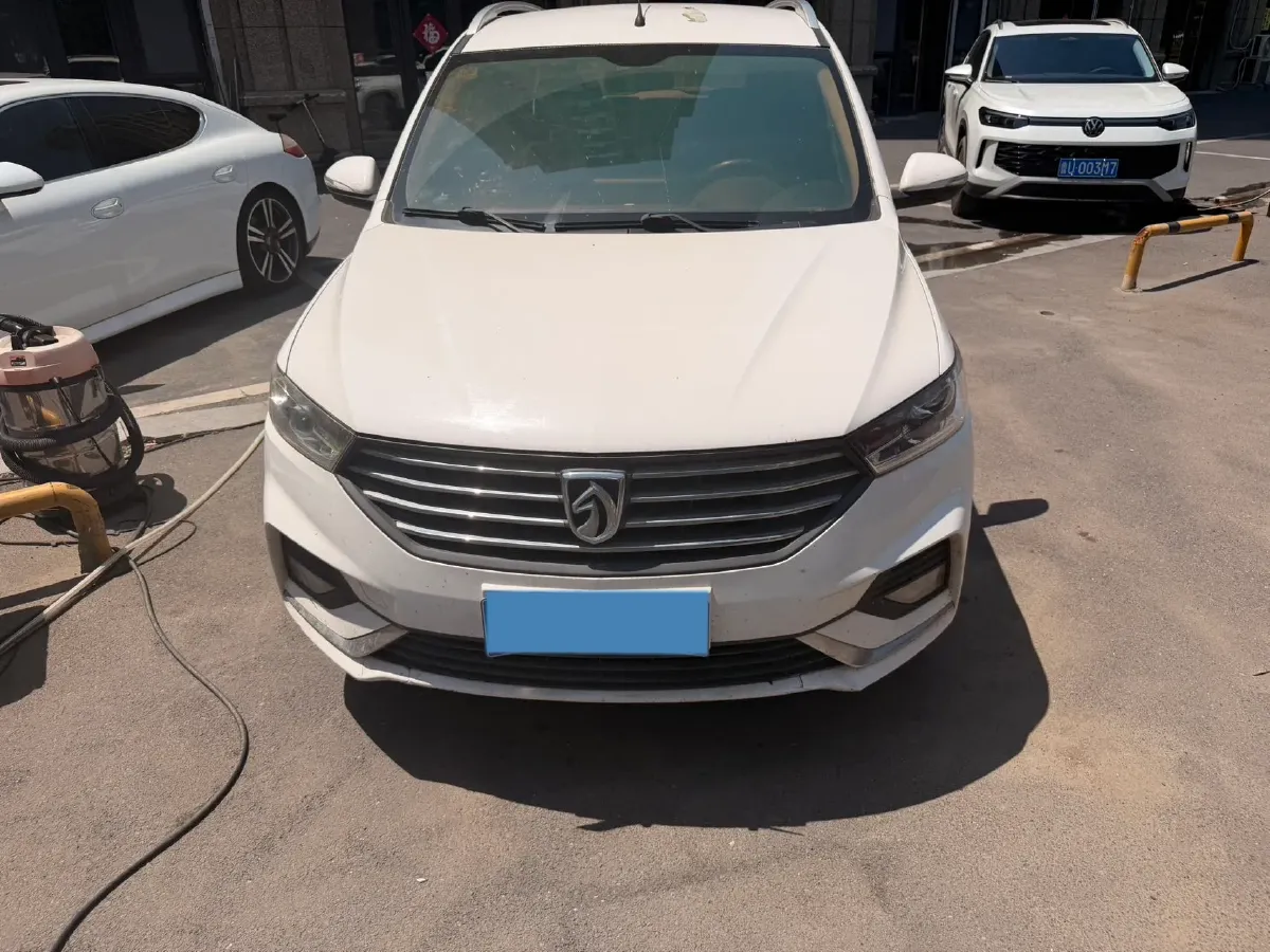 2018 BaoJun 360 1.5L 112HP L4 6MT,autocango,china used car exporter,china ev exporter,chinese used car exporter,chinese used ev exporter