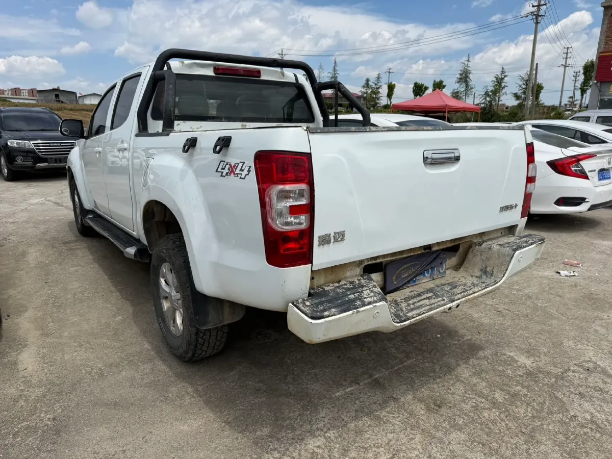 2023 Isuzu RE-MAX Jim 2.5T 143HP L4 6MT,autocango,china used car exporter,china ev exporter,chinese used car exporter,chinese used ev exporter