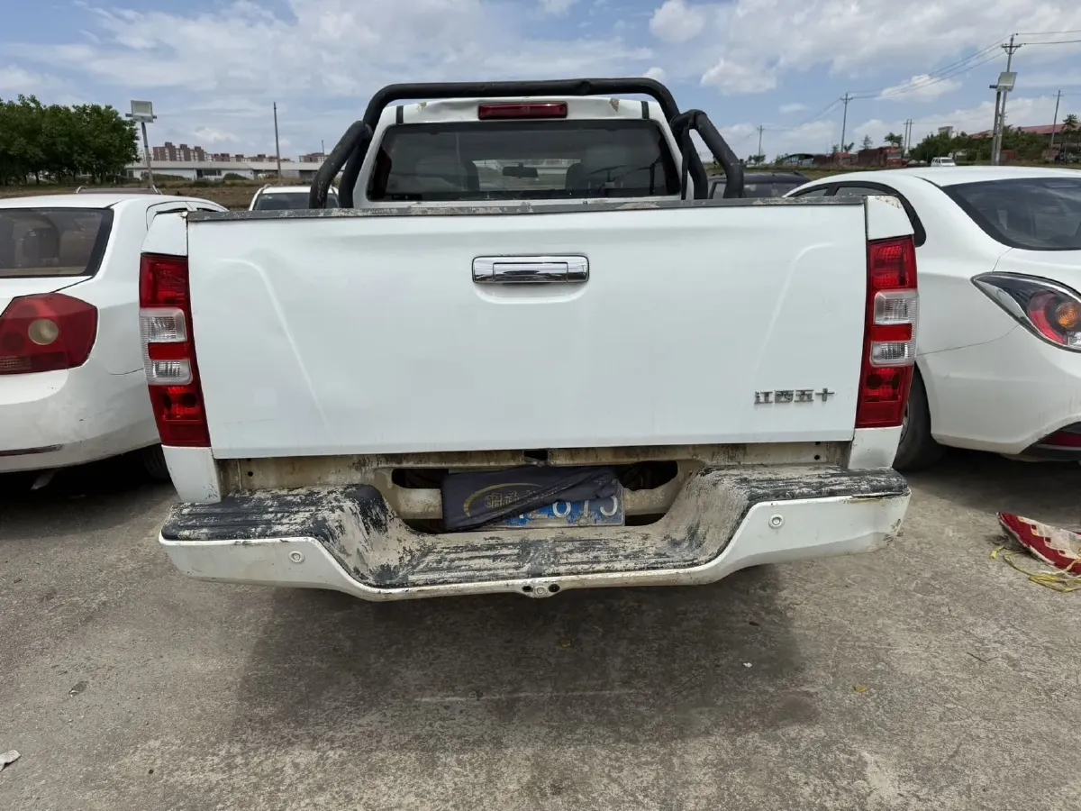 2023 Isuzu RE-MAX Jim 2.5T 143HP L4 6MT,autocango,china used car exporter,china ev exporter,chinese used car exporter,chinese used ev exporter