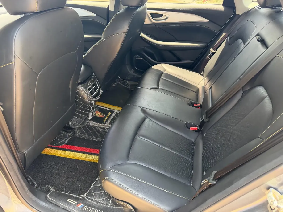 2020 Roewe i6 MAX 1.5T 173HP L4 7DCT,autocango,china used car exporter,china ev exporter,chinese used car exporter,chinese used ev exporter