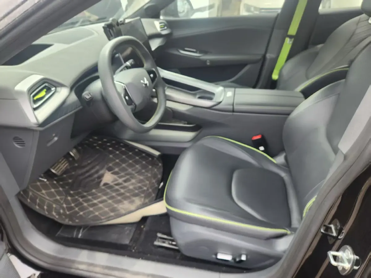2024 ARCFOX αT5 BEV 79.2KWH,autocango,china used car exporter,china ev exporter,chinese used car exporter,chinese used ev exporter