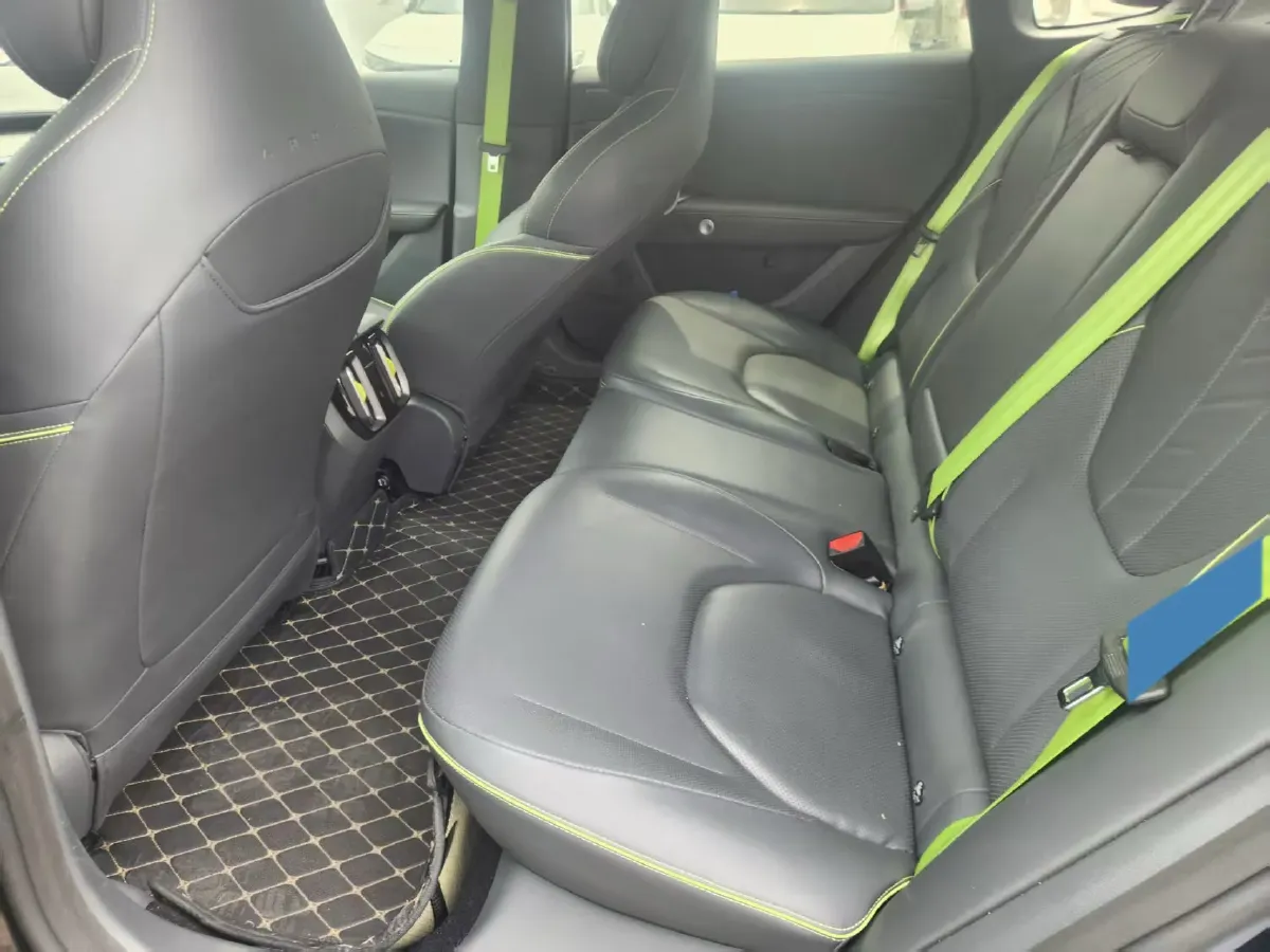 2024 ARCFOX αT5 BEV 79.2KWH,autocango,china used car exporter,china ev exporter,chinese used car exporter,chinese used ev exporter