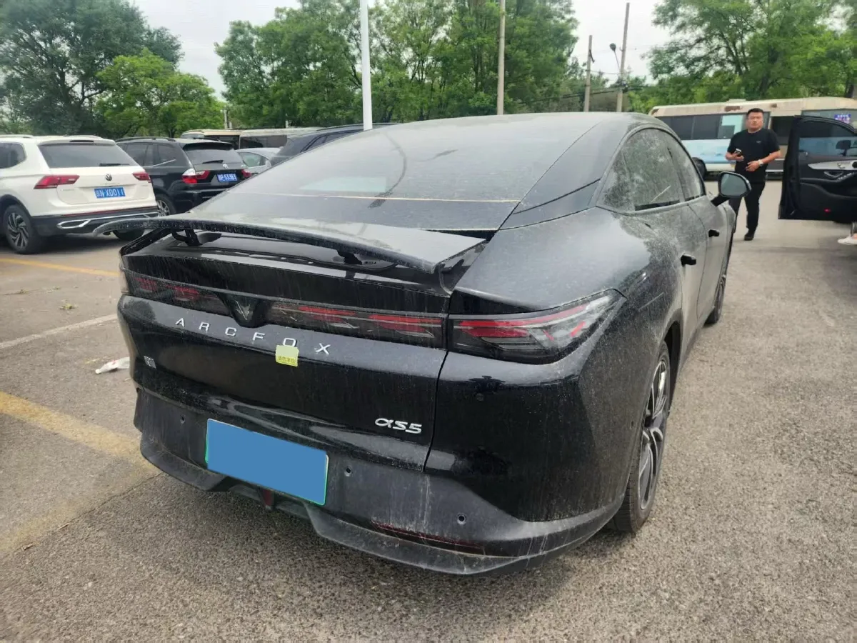 2024 ARCFOX αT5 BEV 79.2KWH,autocango,china used car exporter,china ev exporter,chinese used car exporter,chinese used ev exporter