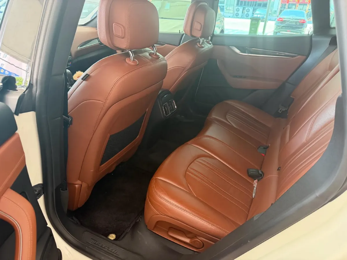 2016 Maserati Levante 3.0T 430HP V6 8AT,autocango,china used car exporter,china ev exporter,chinese used car exporter,chinese used ev exporter