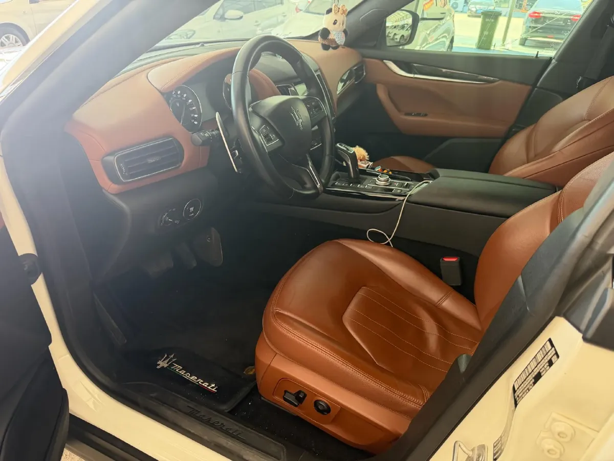 2016 Maserati Levante 3.0T 430HP V6 8AT,autocango,china used car exporter,china ev exporter,chinese used car exporter,chinese used ev exporter