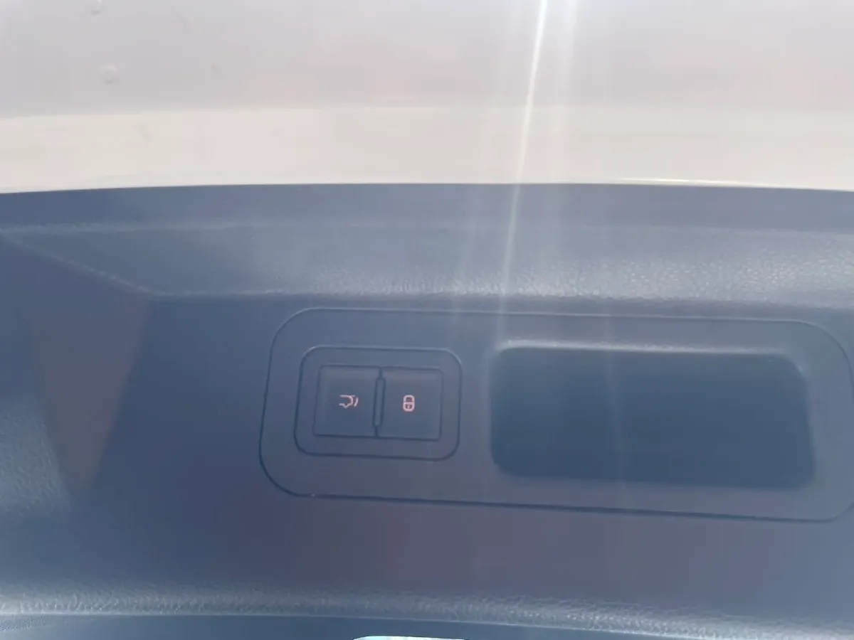 2022 Ruichi Auto EC31 BEV 41.932KWH,autocango,china used car exporter,china ev exporter,chinese used car exporter,chinese used ev exporter