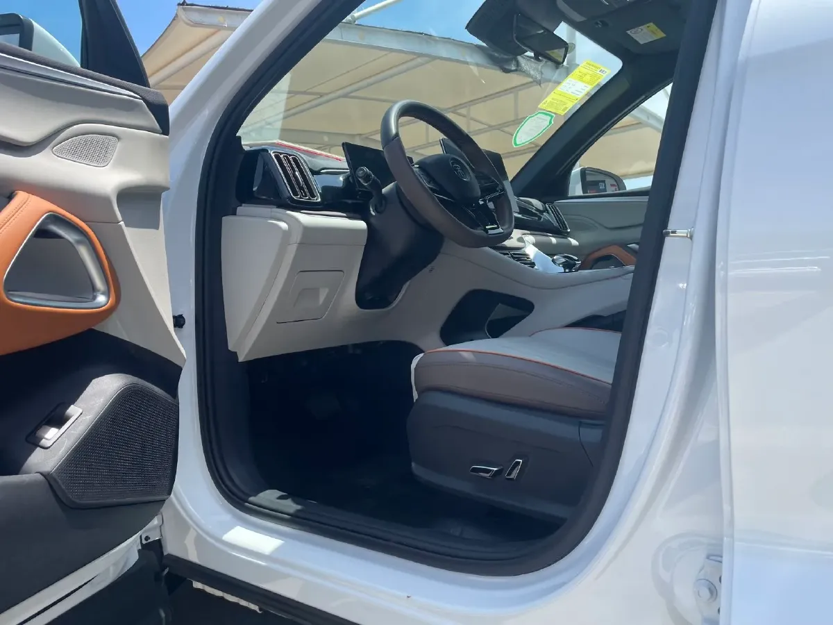 2022 Ruichi Auto EC31 BEV 41.932KWH,autocango,china used car exporter,china ev exporter,chinese used car exporter,chinese used ev exporter