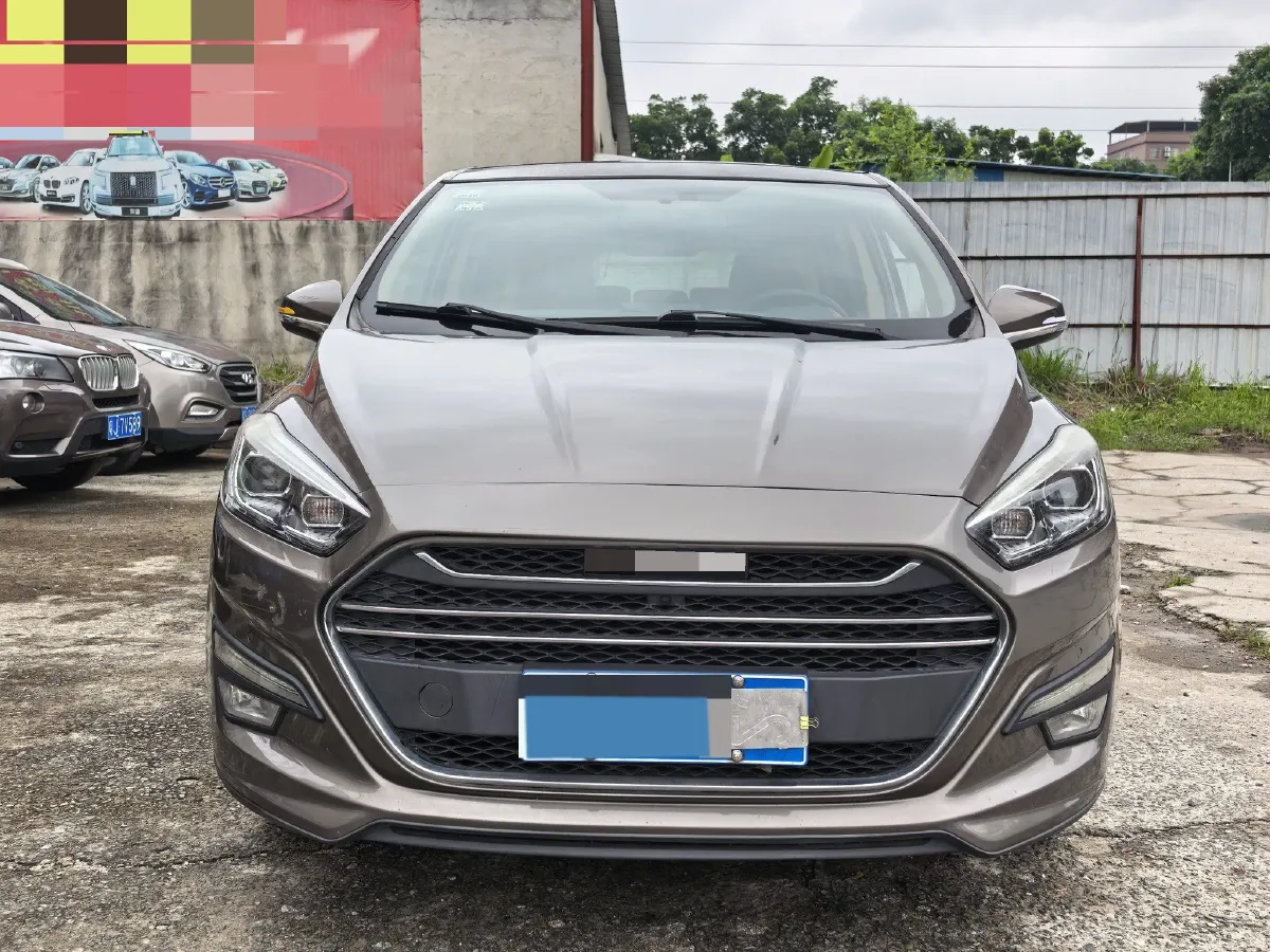 2017 LiFan XuanLang 2.0L 141HP L4 CVT,autocango,china used car exporter,china ev exporter,chinese used car exporter,chinese used ev exporter
