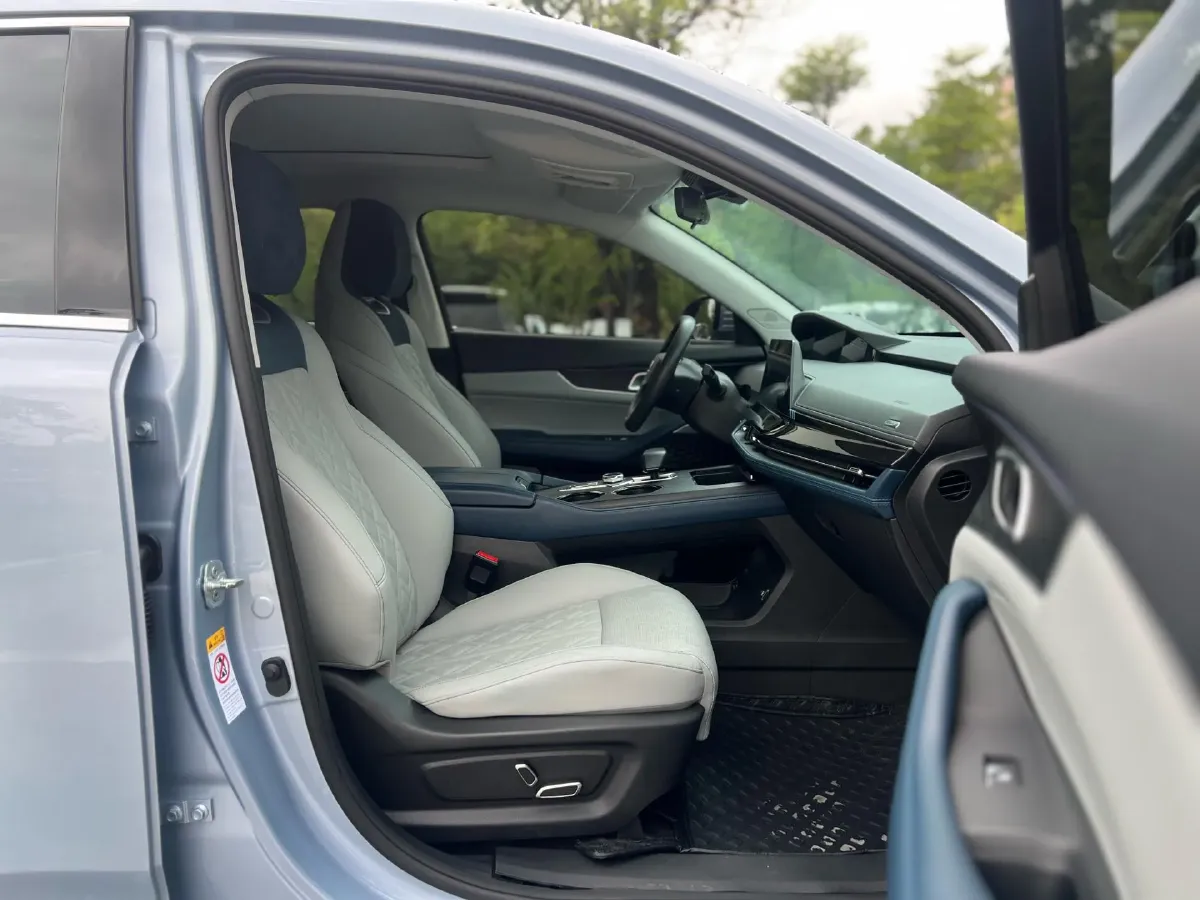 2022 Bestune T99 2.0T 224HP L4 6AT,autocango,china used car exporter,china ev exporter,chinese used car exporter,chinese used ev exporter