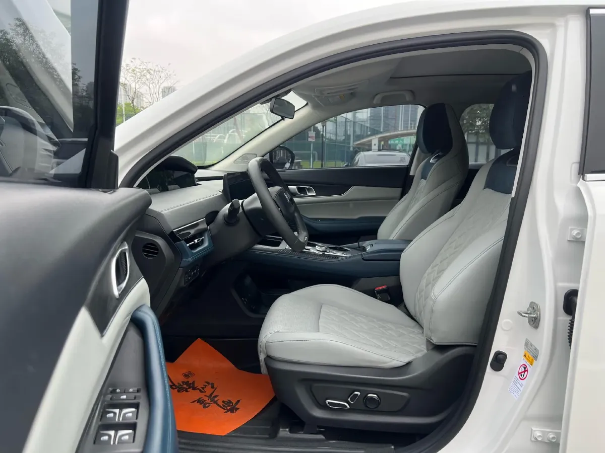 2022 Bestune T99 2.0T 224HP L4 6AT,autocango,china used car exporter,china ev exporter,chinese used car exporter,chinese used ev exporter