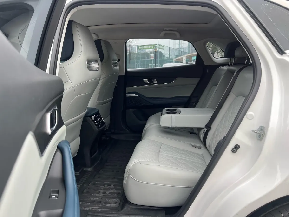 2022 Bestune T99 2.0T 224HP L4 6AT,autocango,china used car exporter,china ev exporter,chinese used car exporter,chinese used ev exporter