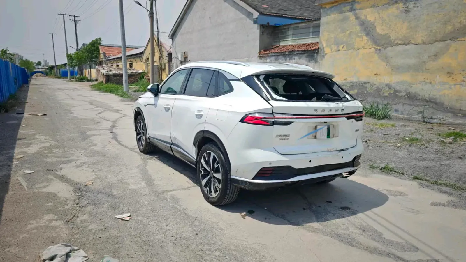 2024 Roewe D5X DMH 1.5T 150HP L4 2DHT PHEV 21.4KWH,autocango,china used car exporter,china ev exporter,chinese used car exporter,chinese used ev exporter